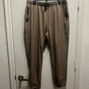 NWT Mens quick drying jogger 2 zipper pockets XXL